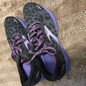 Cheetah Brooks Running Shoes